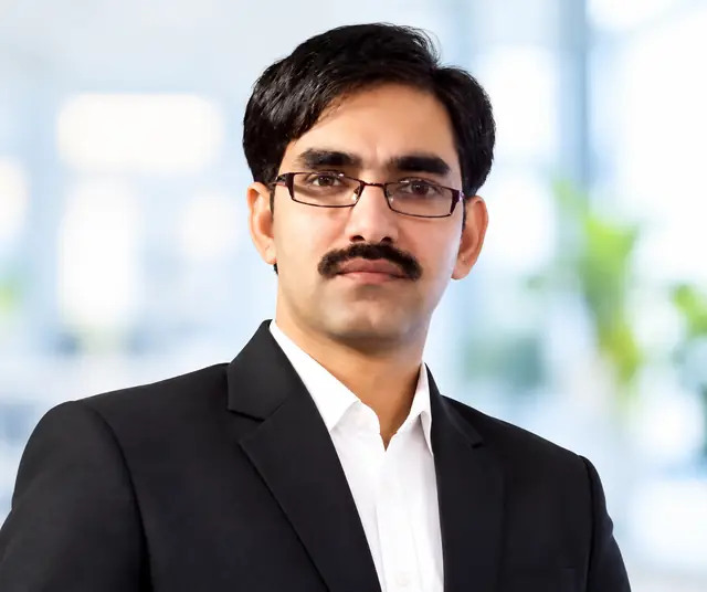 Ravindra Sir - CS, LLB, LLM | Law Faculty at Srijjan Institute Jaipur